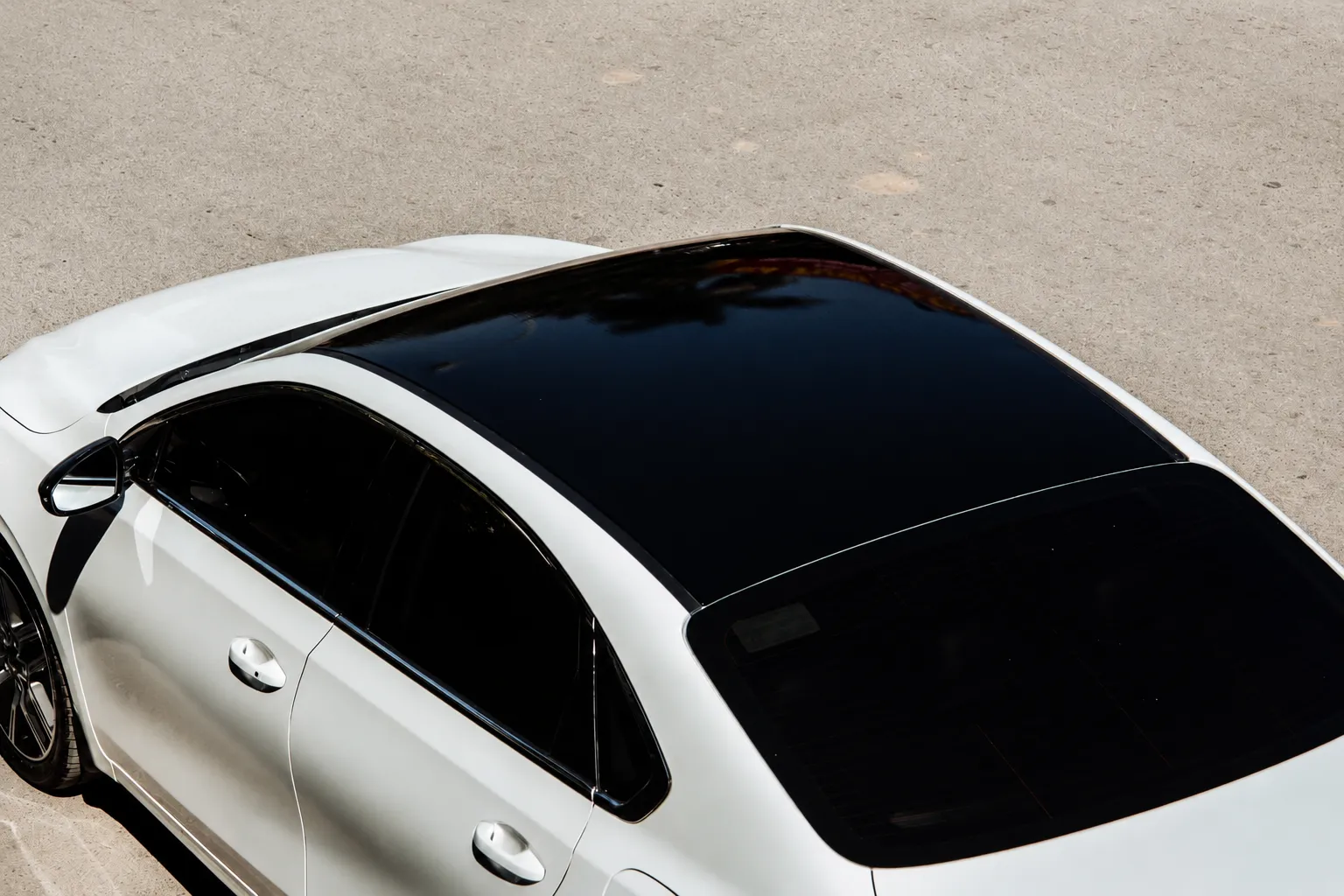 Dán nóc xe ô tô Kia Cerato màu trắng