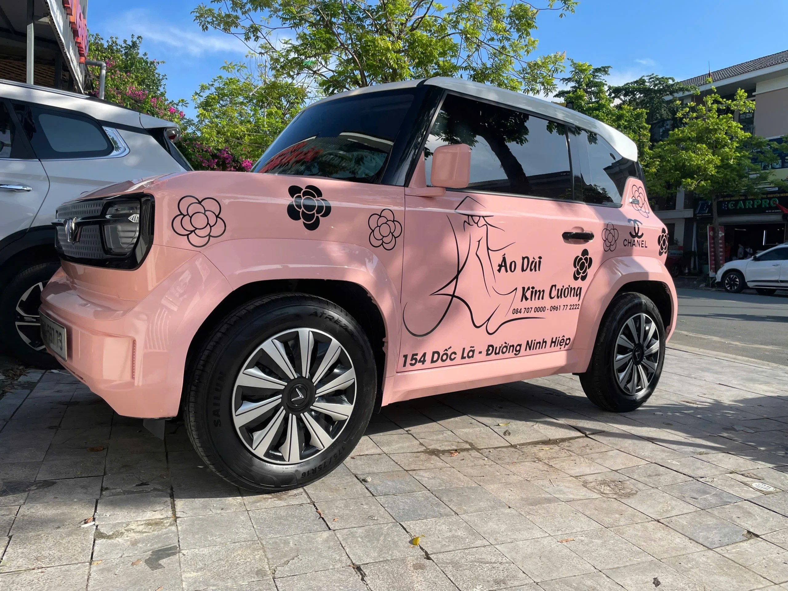 Dán QC Doanh Nghiệp 14 Dự án decal quảng cáo ô tô Giang Wrap