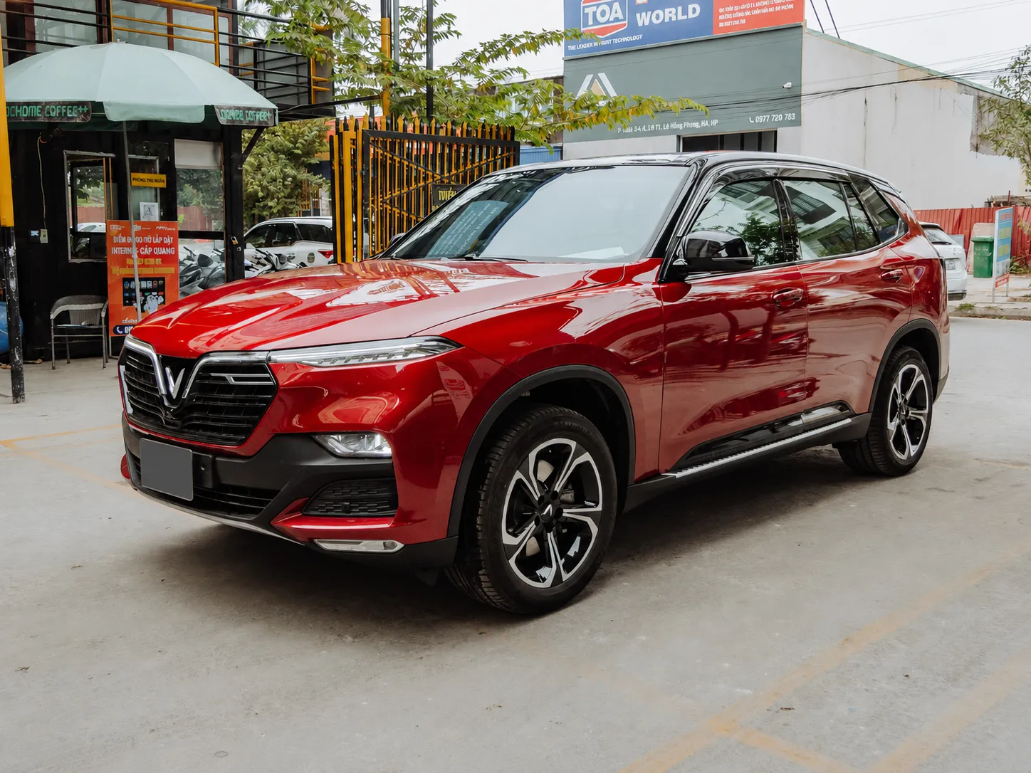 Dán nóc xe ô tô VinFast Lux SA góc thứ nhất